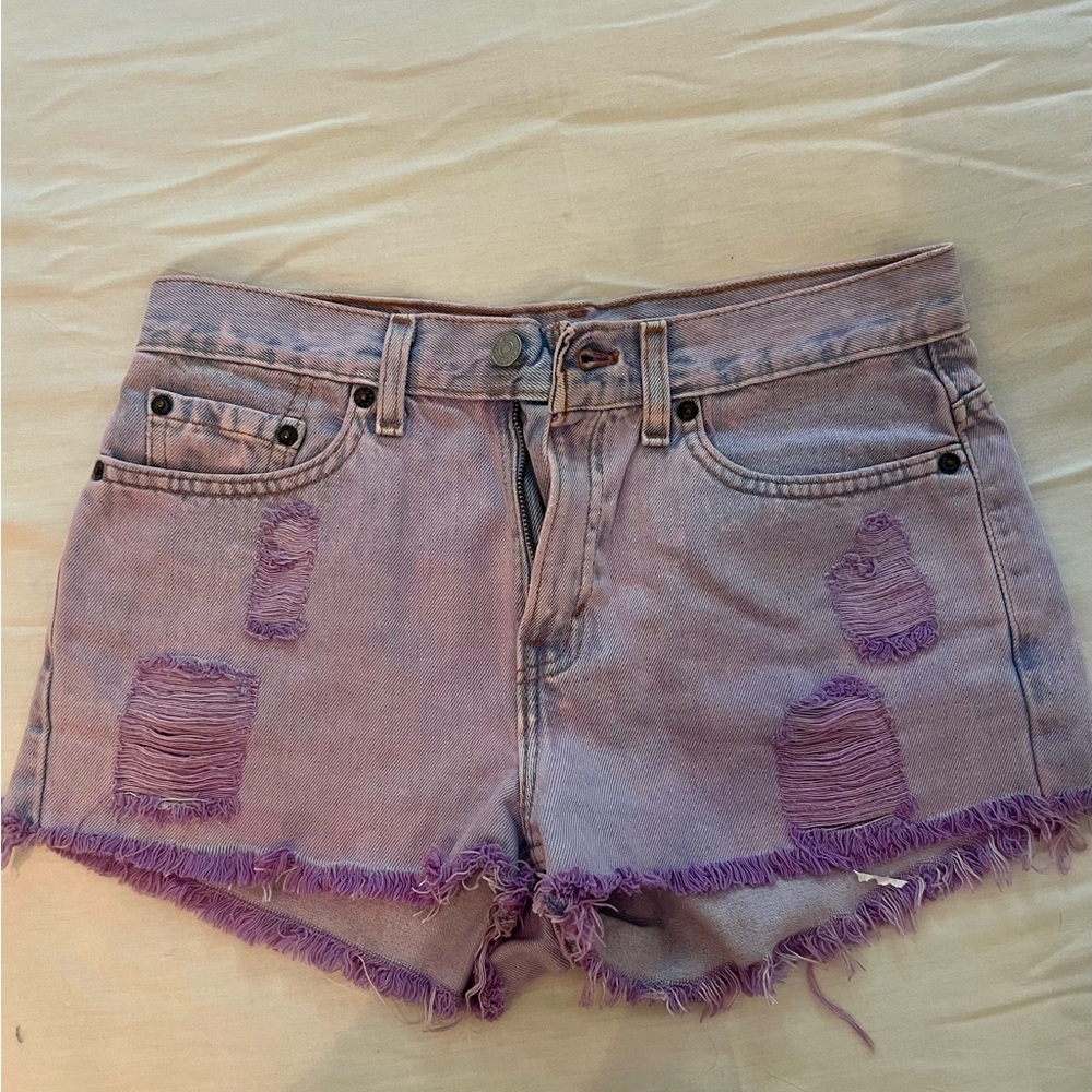 women’s Levi 505 jean shorts purple